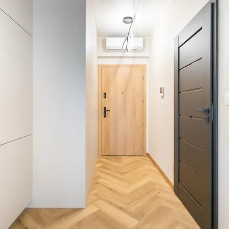 Global Park Beige Chic By Bookinghost