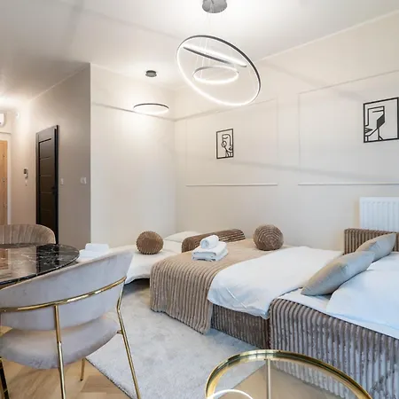 Global Park Beige Chic Apartment