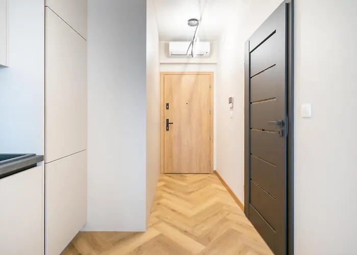 Global Park Beige Chic By Bookinghost